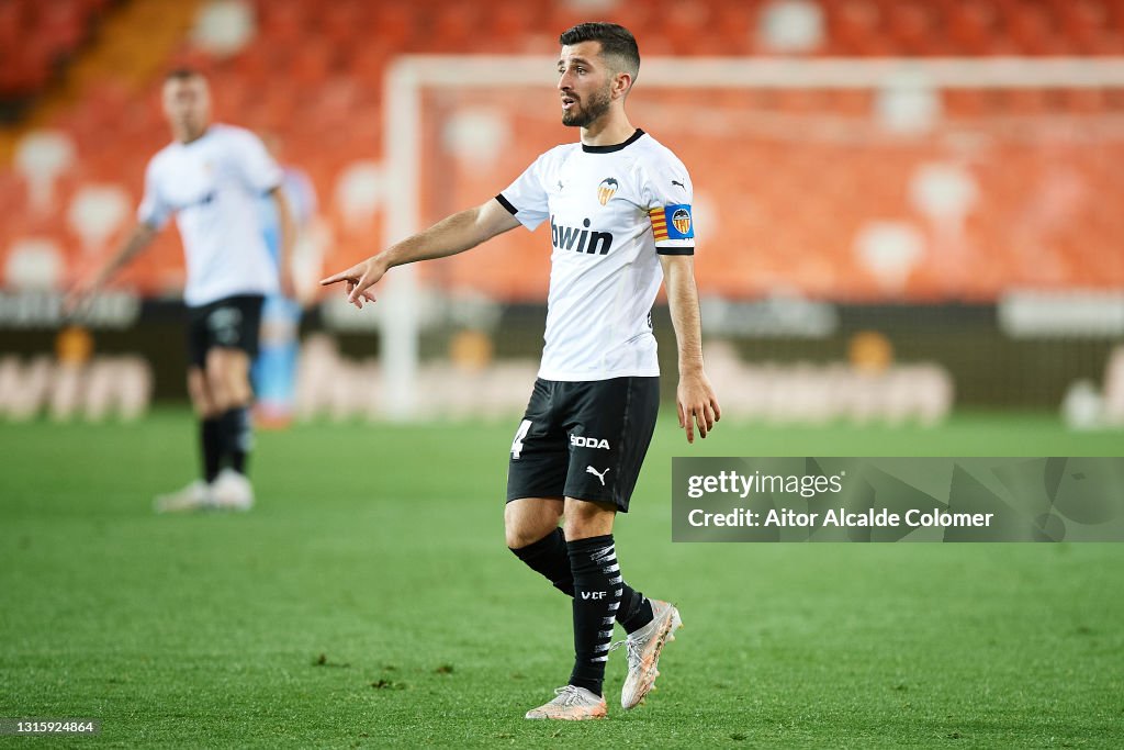Valencia CF v FC Barcelona - La Liga Santander