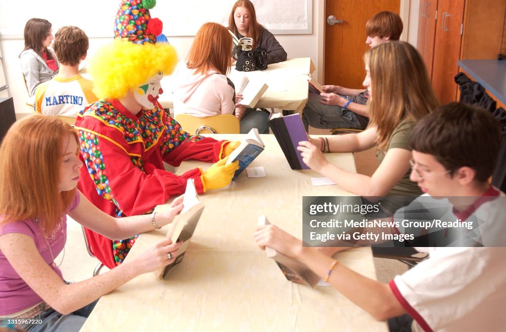 4/25/2006 Muhlenberg, PA 200600907- For Voices issue on laughter. Muhlenberg Senior Eric J Scull dressed as a clown in a class at Muhlenberg High School Tuesday morning. Photo by Ben Hasty