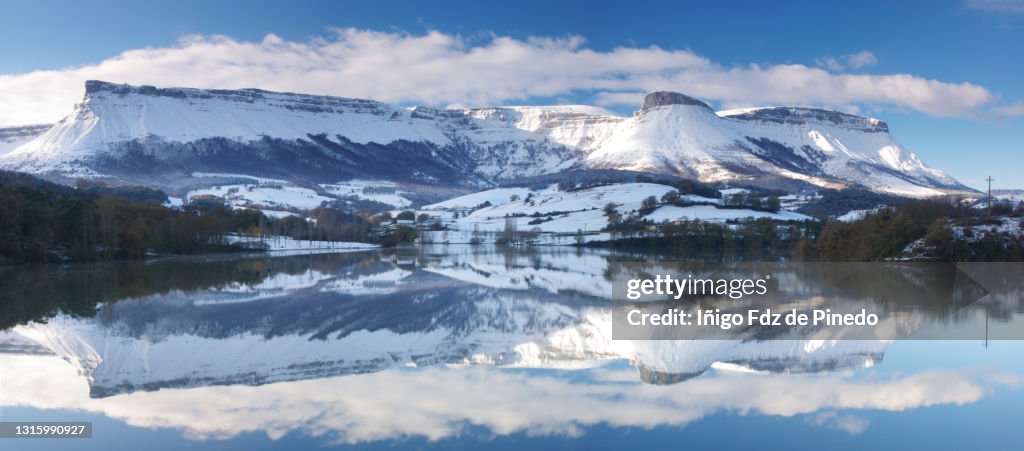 Sierra Salvada mountain range and Maroño Reservoir, Autonomous Community of the Basque Country, Spain.
