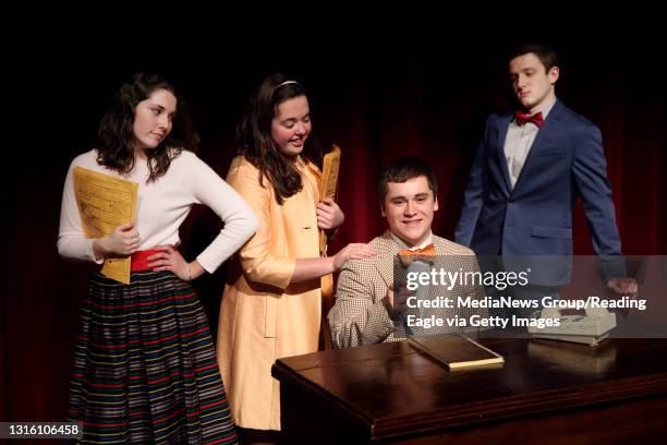 Ian Roth 153 Ian Wolfe Stock Photos, High-Res Pictures, and Images - Getty Images