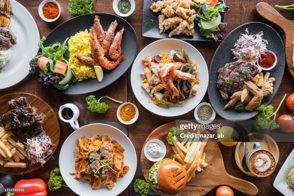 辛辣食物的表頂視圖。