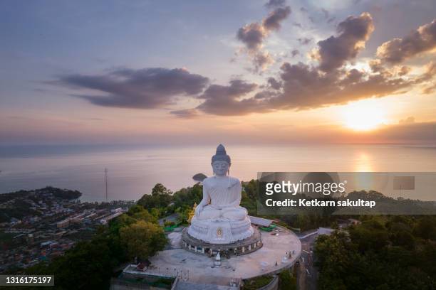 aerial view of big buddha of phuket, sunset time. - buddah fotografías e imágenes de stock
