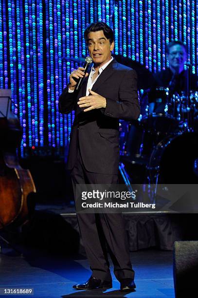 Actor Peter Gallagher performs at the 5th International Myeloma Foundation Comedy Celebration Benefiting The Peter Boyle Memorial Fund at The...