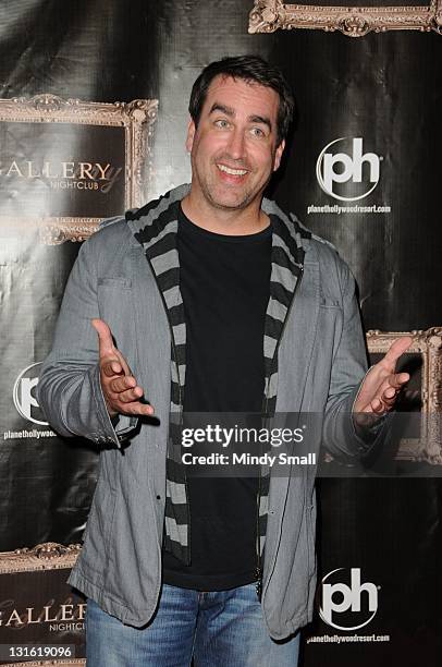 Actor Robert Riggle Robert Riggle Photos and Premium High Res Pictures - Getty Images