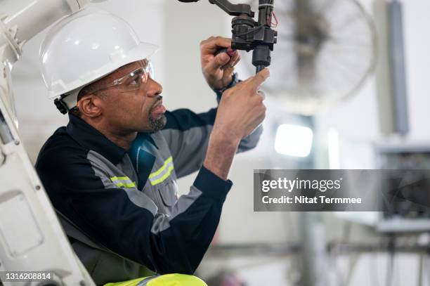 Torch Engineer Gas Detector Photos and Premium High Res Pictures - Getty Images