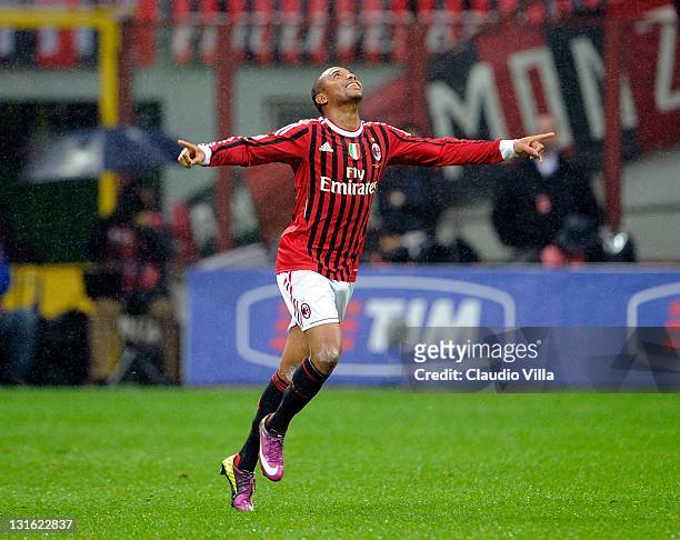 Robinho of AC Milan celebrates after scoring the second goal during the Serie A match between AC Milan and Catania Calcio at Stadio Giuseppe Meazza...