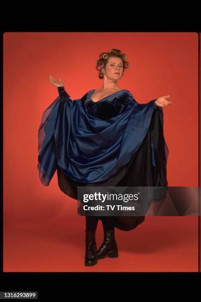 Actress Imelda Staunton, circa 1998.