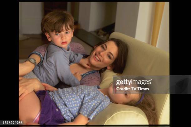 Celebrity chef and food writer Nigella Lawson at home with her children, circa 1998.