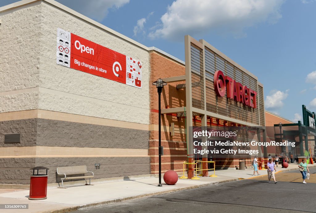 Target In Spring At the Target in the Broadcasting Square Shopping center in Spring ...