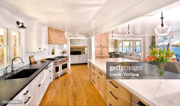 home improvement remodeled contemporary kitchen design in residential home - waterfront stock-fotos und bilder