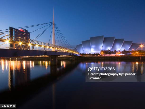 clyde blue hour building reflections - glasgow stock-fotos und bilder