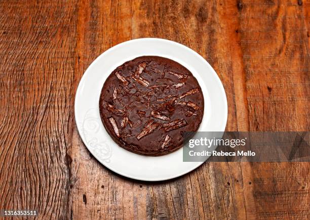 seen from above, savory homemade chocolate cake - chocolate cake above stock pictures, royalty-free photos & images