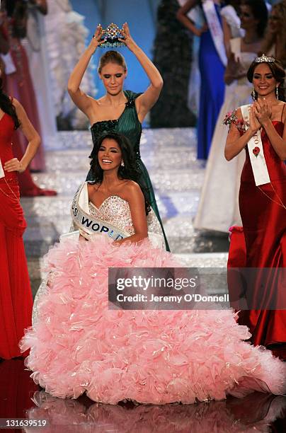 Miss Venezuela Ivian Sarcos is crowned Miss World 2011 by Miss World 2010, Alexandria Mills in the Miss world 2011 World Final on November 6, 2011 in...