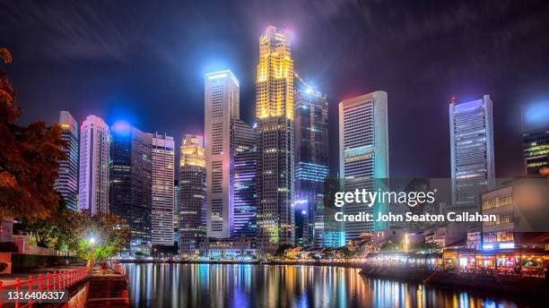 singapore, the singapore river at boat quay - boat singapore bildbanksfoton och bilder