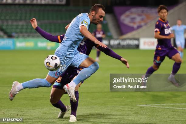 Florin Berenguer-Bohrer of Melbourne City is challenged by Neil Kilkenny of the Glory during the A-League match between the Perth Glory and Melbourne...