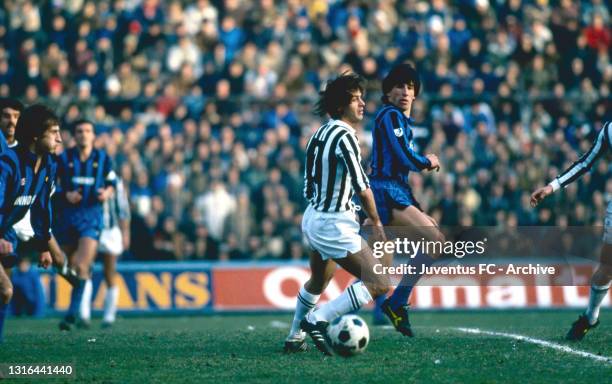 Juventus player Antonio Cabrini during Inter - Juventus on December 20, 1981 in Milan, Italy. )