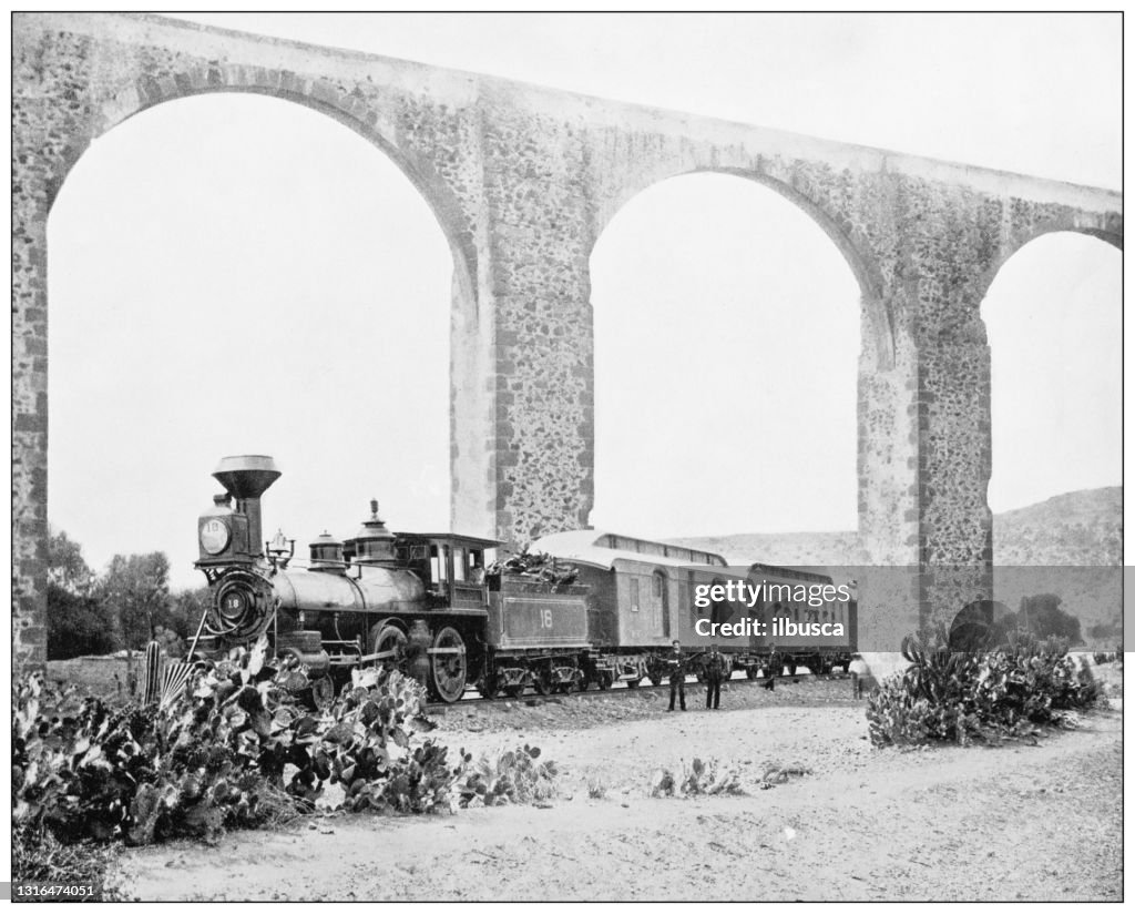Antique black and white photograph of American landmarks: Aqueduct at Queretaro, Mexico