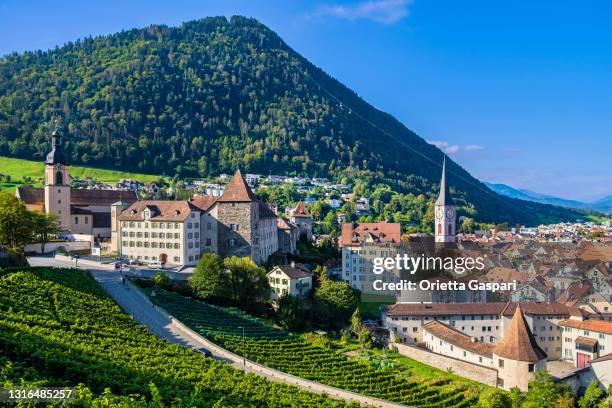 スイス・クールのパノラマ - graubunden canton ストックフォトと画像