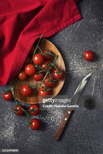 fresh cherry tomatoes - tea towels stock pictures, royalty-free photos & images