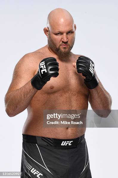 Bev Rothwell Ben Rothwell poses for a portrait during a UFC photo session on May ...