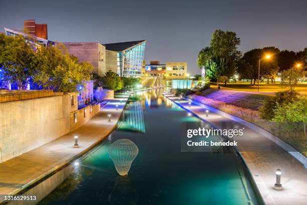 canal walk downtown indianapolis indiana state museum usa - indianapolis canal stock pictures, royalty-free photos & images