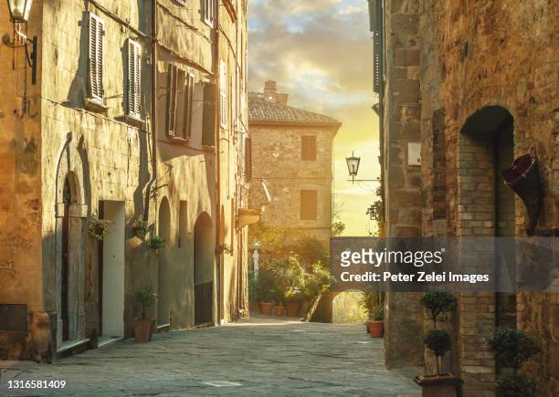 medieval italian town - pienza in tuscany, italy - village foto e immagini stock