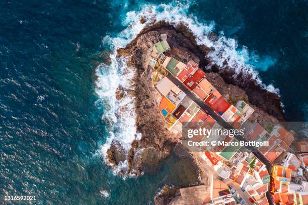 aerial view of colorful coastal village, grand canary, spain - las palmas de gran canaria stock-fotos und bilder