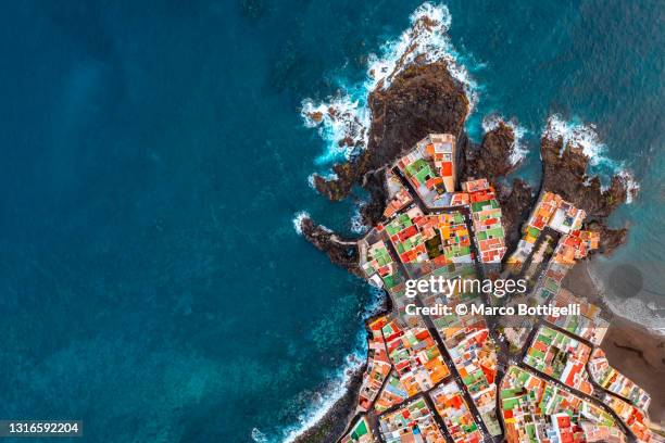 aerial view of colorful houses - ilhas canárias imagens e fotografias de stock