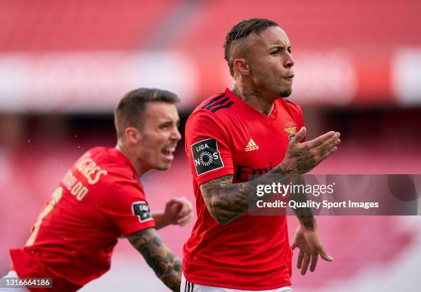 Everton Sousa 'Cebolinha' of SL Benfica celebrates after scoring his team's first goal during the Liga NOS match between SL Benfica and FC Porto at...