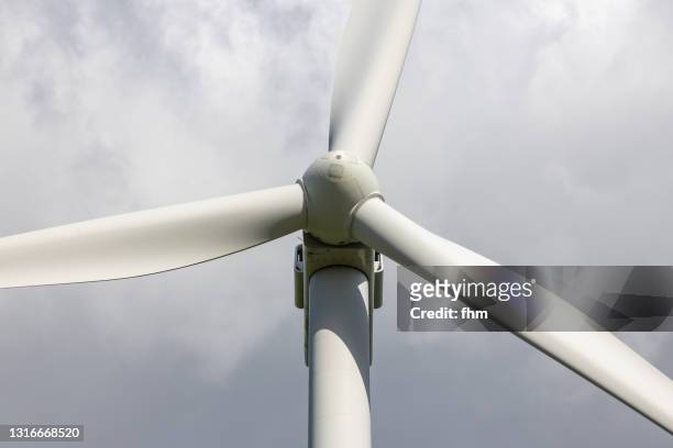 wind turbine detail - windkraftanlage stock-fotos und bilder