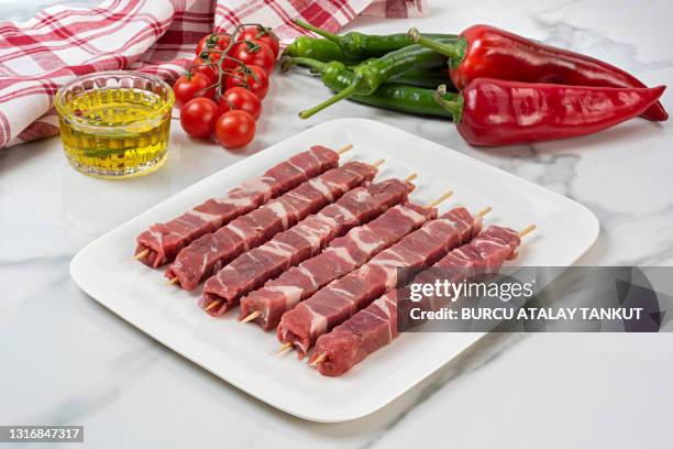 raw lamb skewers - different cuts of meat stock pictures, royalty-free photos & images