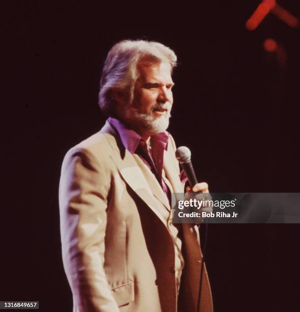 Kenny Rogers performs in concert, May 9, 1986 at Long Beach Arena in Long Beach, California.