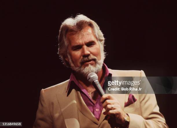 Kenny Rogers performs in concert, May 9, 1986 at Long Beach Arena in Long Beach, California.