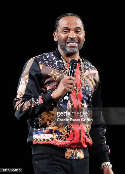 Comedian Mike Epps performs onstage during "In Real Life" comedy tour at State Farm Arena on May 07, 2021 in Atlanta, Georgia.