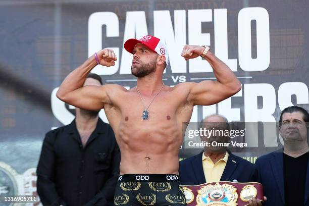 Boxer Billy Joe Saunders pose for picture during the official Weigh-in at AT&T Stadium on May 7, 2021 in Arlington, Texas.