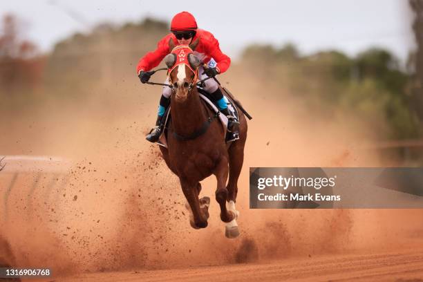 Cobar Races 717 Angela Cooper Photos & High Res Pictures - Getty Images