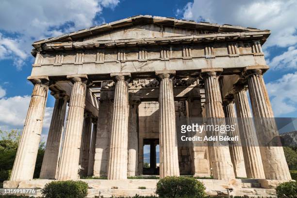 temple of hephaestus (greece, athens) - oude agora stockfoto's en -beelden