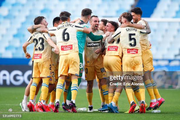 Espanyols players celebrates the promotion to the first division league during the Liga Smartbank match betwen Real Zaragoza and RCD Espanyol at La...