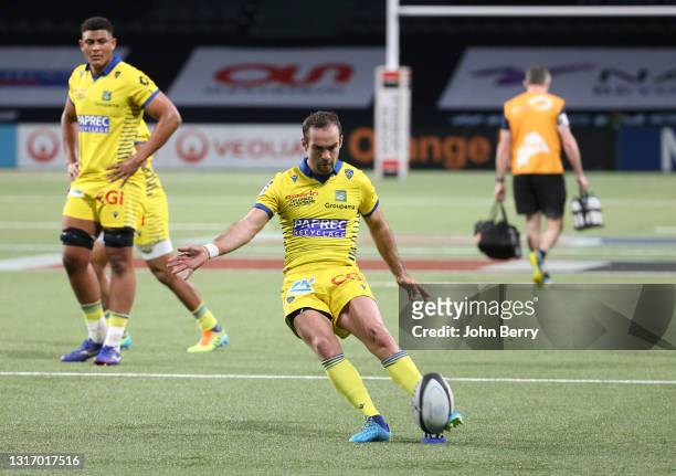 Morgan Parra of Clermont during the Top 14 match between Racing 92 and ASM Clermont Auvergne at Paris La Defense Arena on May 8, 2021 in Nanterre...