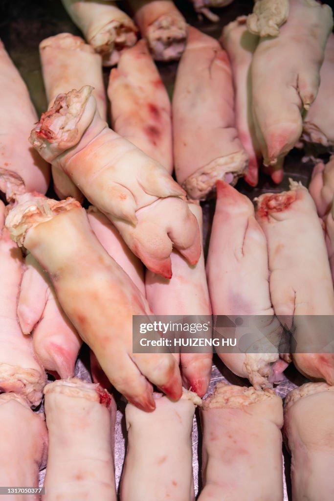 Raw fresh pig feet trotters