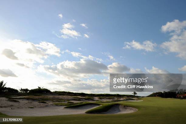 General view of the 18th hole before Sunday foursomes matches on Day Two of The Walker Cup at Seminole Golf Club on May 09, 2021 in Juno Beach,...