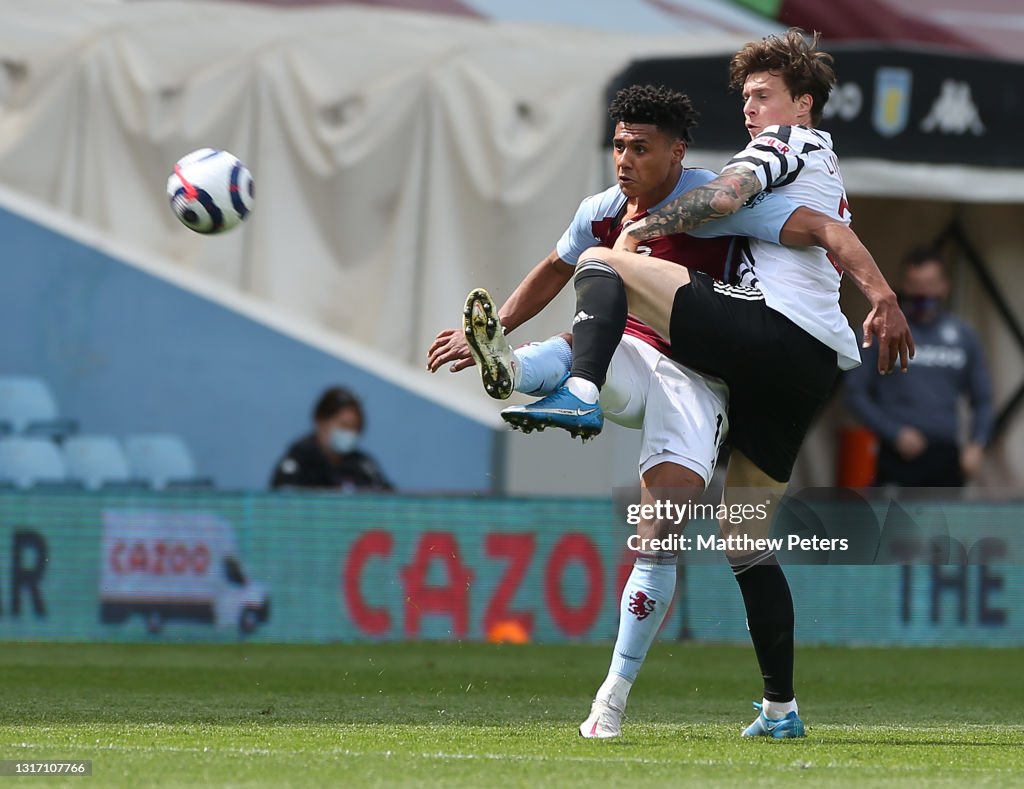 Aston Villa v Manchester United - Premier League