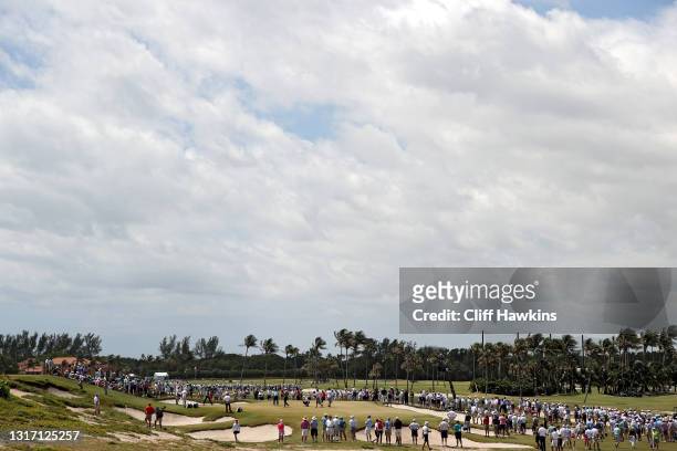 General view of the 17th green during Sunday foursomes matches on Day Two of The Walker Cup at Seminole Golf Club on May 09, 2021 in Juno Beach,...