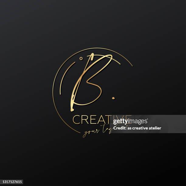 illustrations, cliparts, dessins animés et icônes de logo de vecteur minimal de modèle d’emblème de monogramme de lettre b. couleur d’or et fond noir. - lettre b
