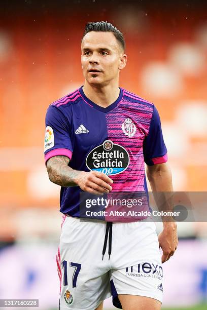 Roque Mesa of Real Valladolid CF looks on during the La Liga Santander match between Valencia CF and Real Valladolid CF at Estadio Mestalla on May...