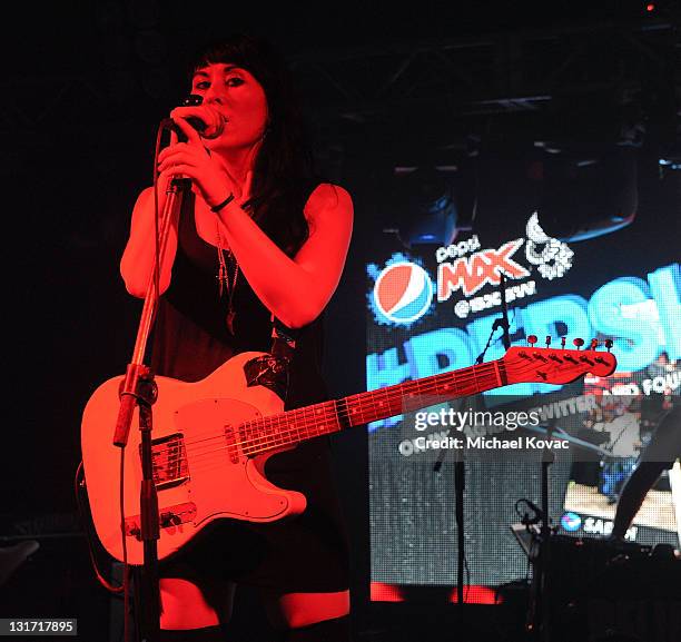 Deluka Deluka Photos and Premium High Res Pictures - Getty Images