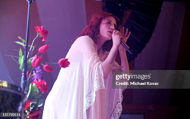 Singer Florence Welch of the musical group Florence and The Machine performs onstage at the 19th Annual Elton John AIDS Foundation Academy Awards...