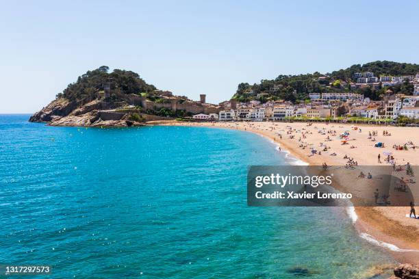 tossa de mar, girona, catalonia, spain - province-de-barcelone photos et images de collection