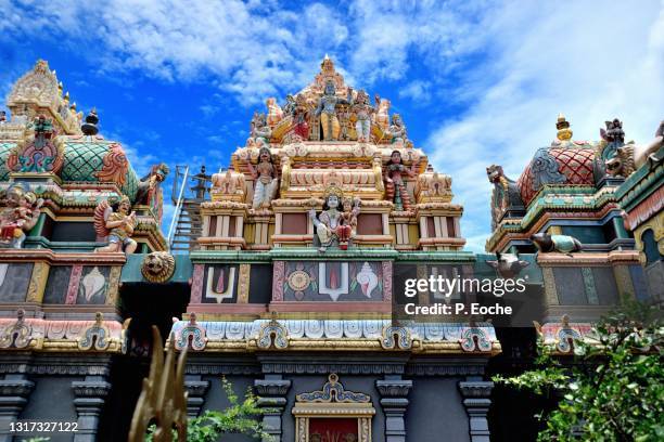 reunion island, saint-denis, hindu temple ashtalakshmi & saptamata, in the district of sainte-clotilde, rue du stade de l'est. - saint denis de la reunion stock-fotos und bilder