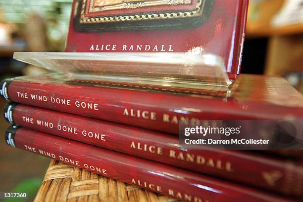 Alice Randy 53 Gone With The Wind Book Stock Photos, High-Res Pictures, and Images ...